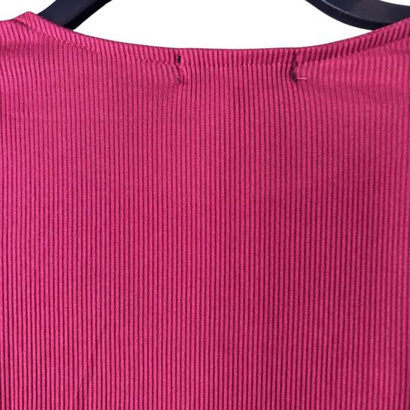 Almost Famous Red Ribbed Long-Sleeve Crop Top Ruched Front Stretchy Fitted Tee - Picture 4 of 7